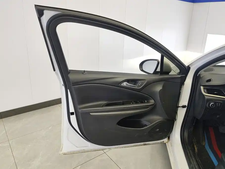 Buick Verano — миниатюра 7