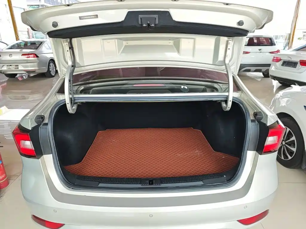 Roewe i5 — миниатюра 19