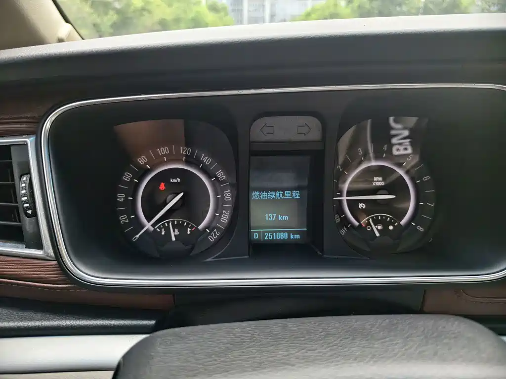 Buick GL8 — миниатюра 15