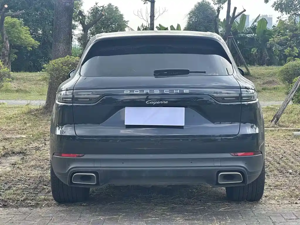 Porsche Cayenne — миниатюра 8