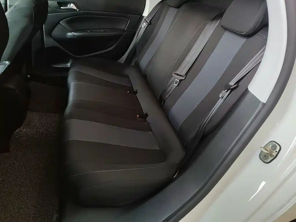 Peugeot 308 — миниатюра 17