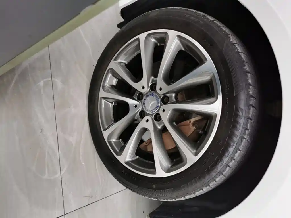 Mercedes-Benz E-Class — миниатюра 23