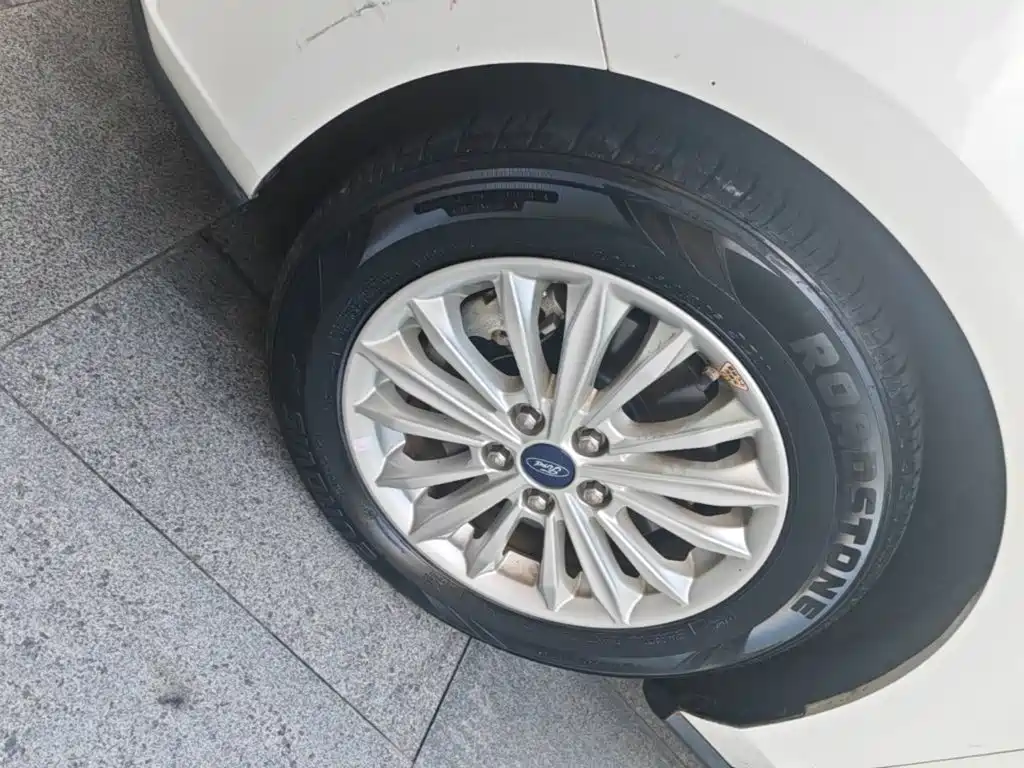 Ford Focus — миниатюра 23