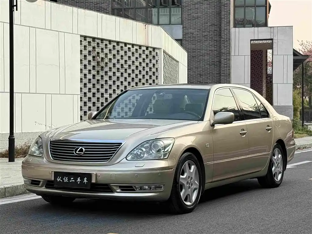Lexus LS — миниатюра 22