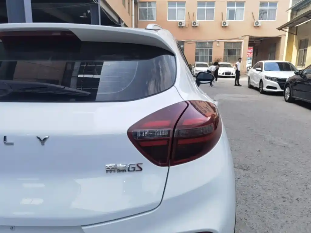 Geely Emgrand GS — миниатюра 8
