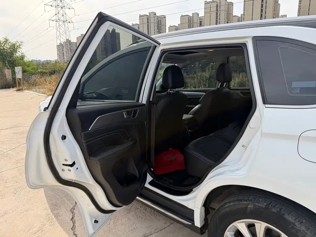 Haval M6 — миниатюра 6