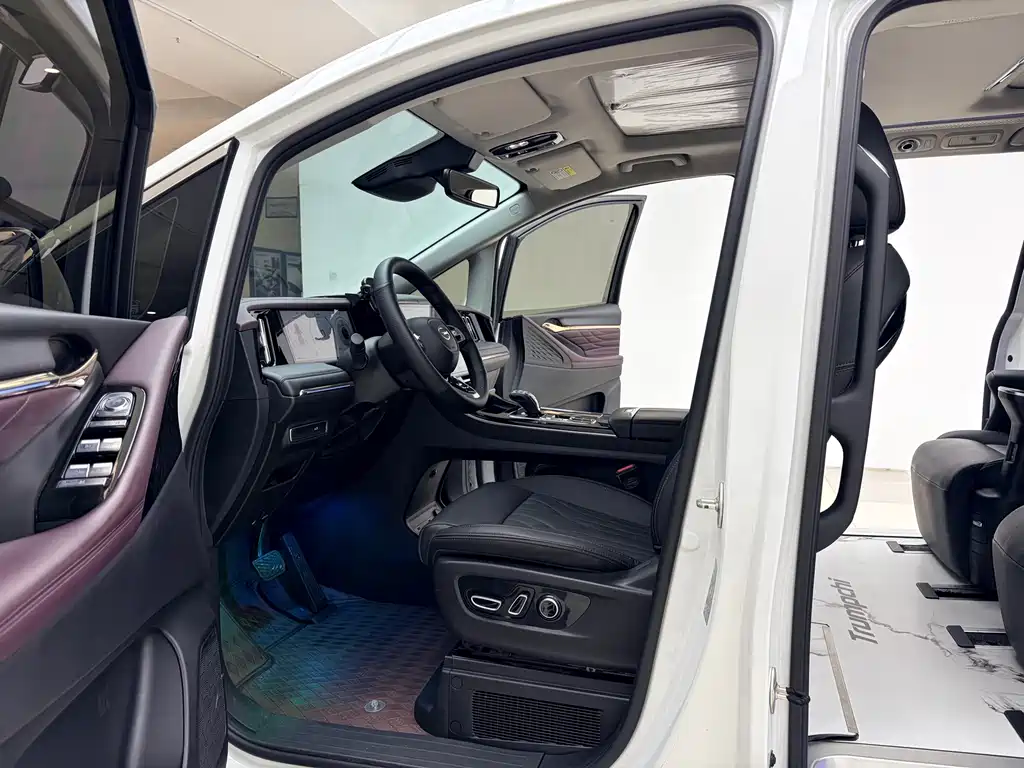 GAC Motor Trumpchi M8 — миниатюра 3