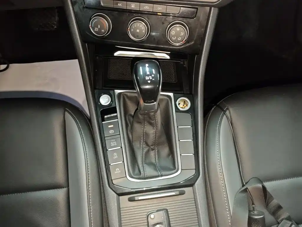 Volkswagen Sagitar — миниатюра 14