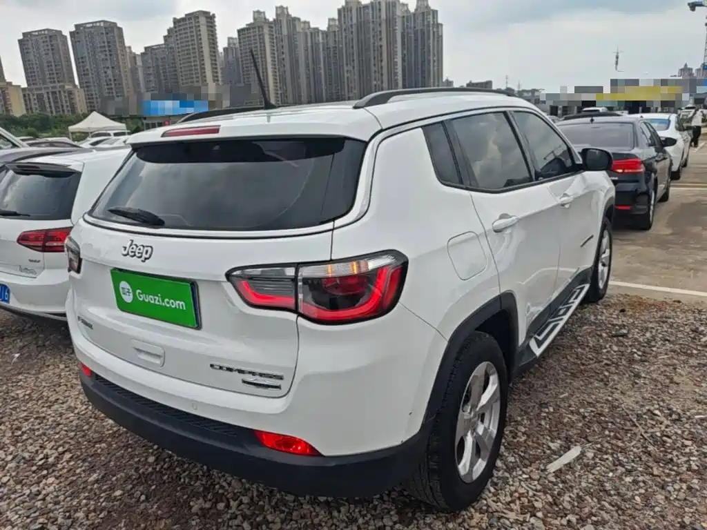 Jeep Compass — миниатюра 7