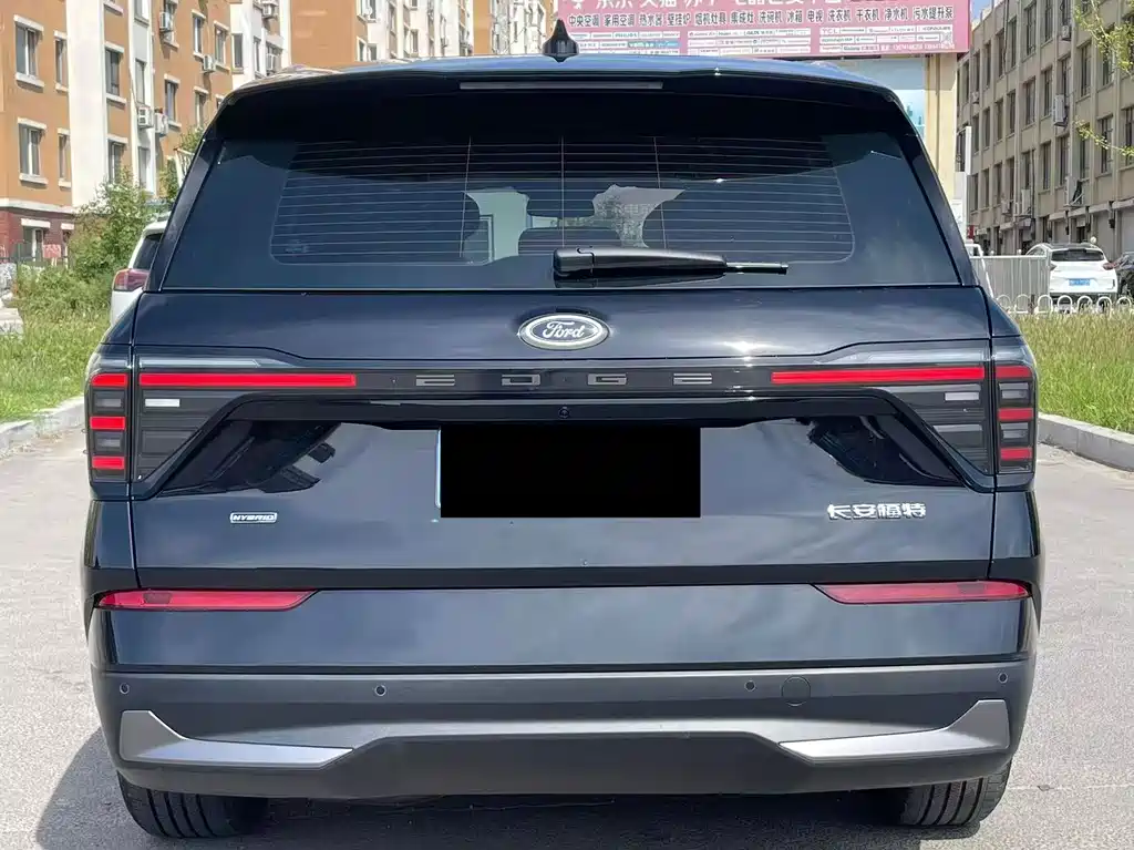 Ford Edge — миниатюра 8
