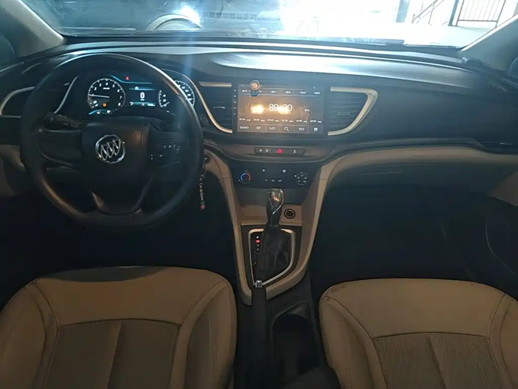 Buick Excelle — миниатюра 10