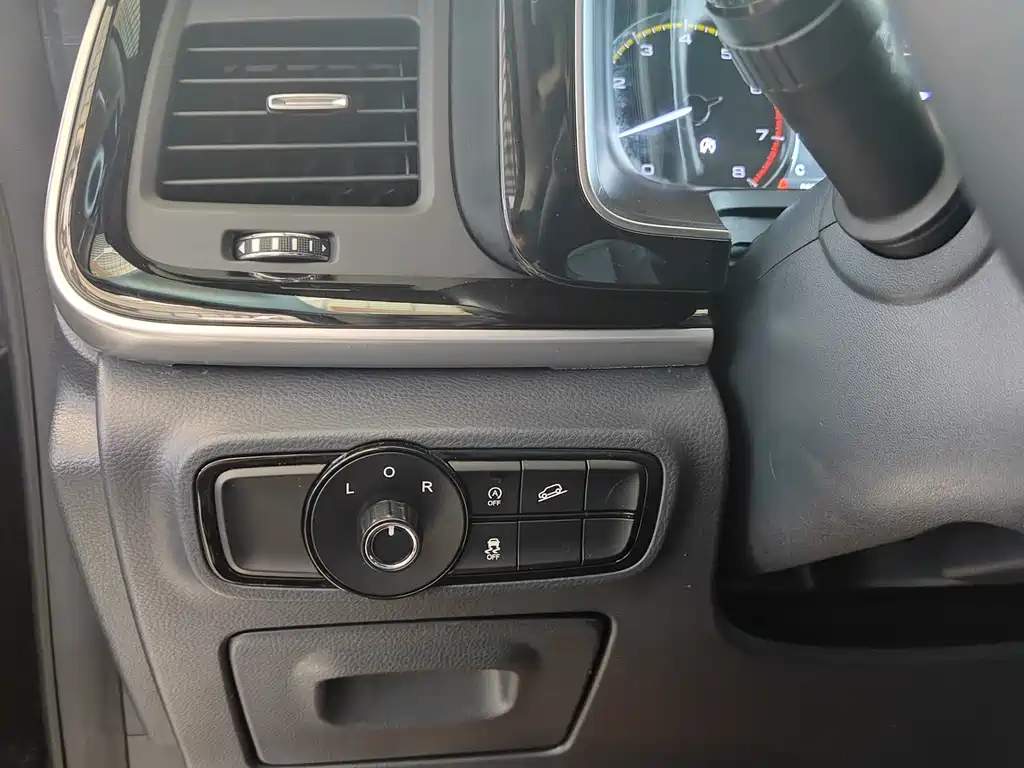 GAC M8 2021 390T Premium