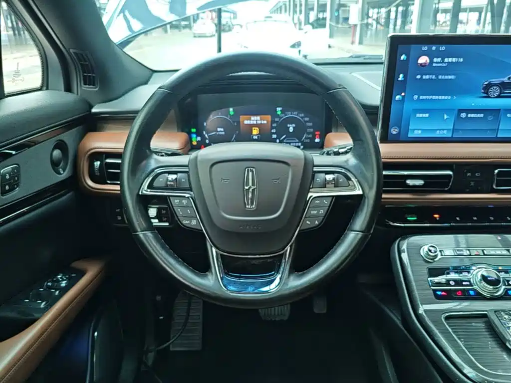 Lincoln Nautilus — миниатюра 11