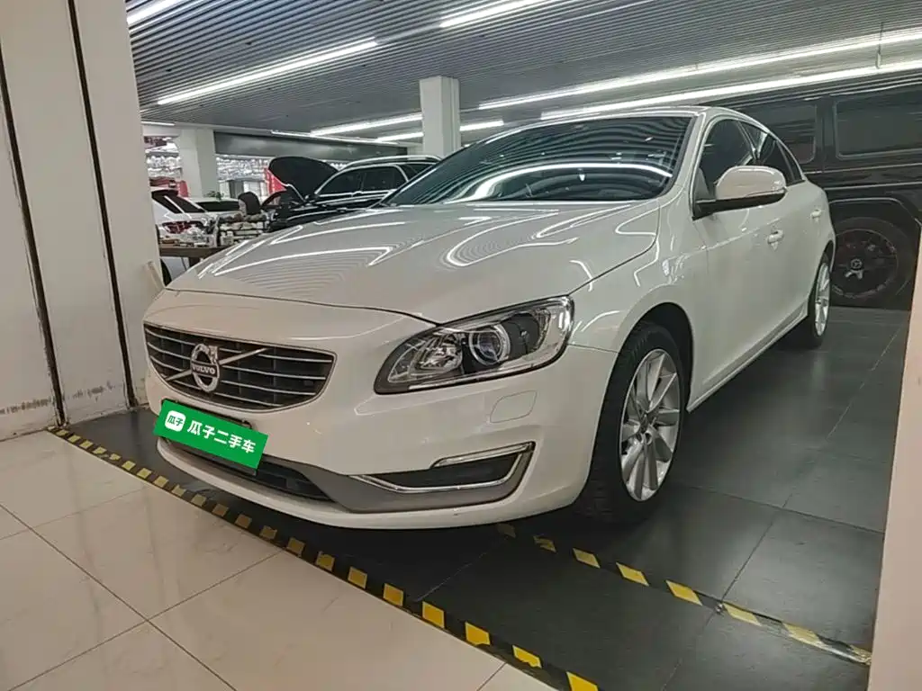 Volvo S60 — миниатюра 2