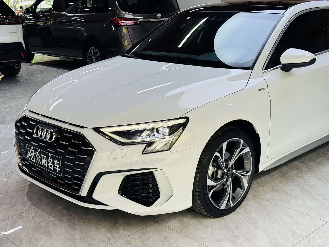 Audi A3 1.4 л 2024 г. Белый, пробег 32000 км