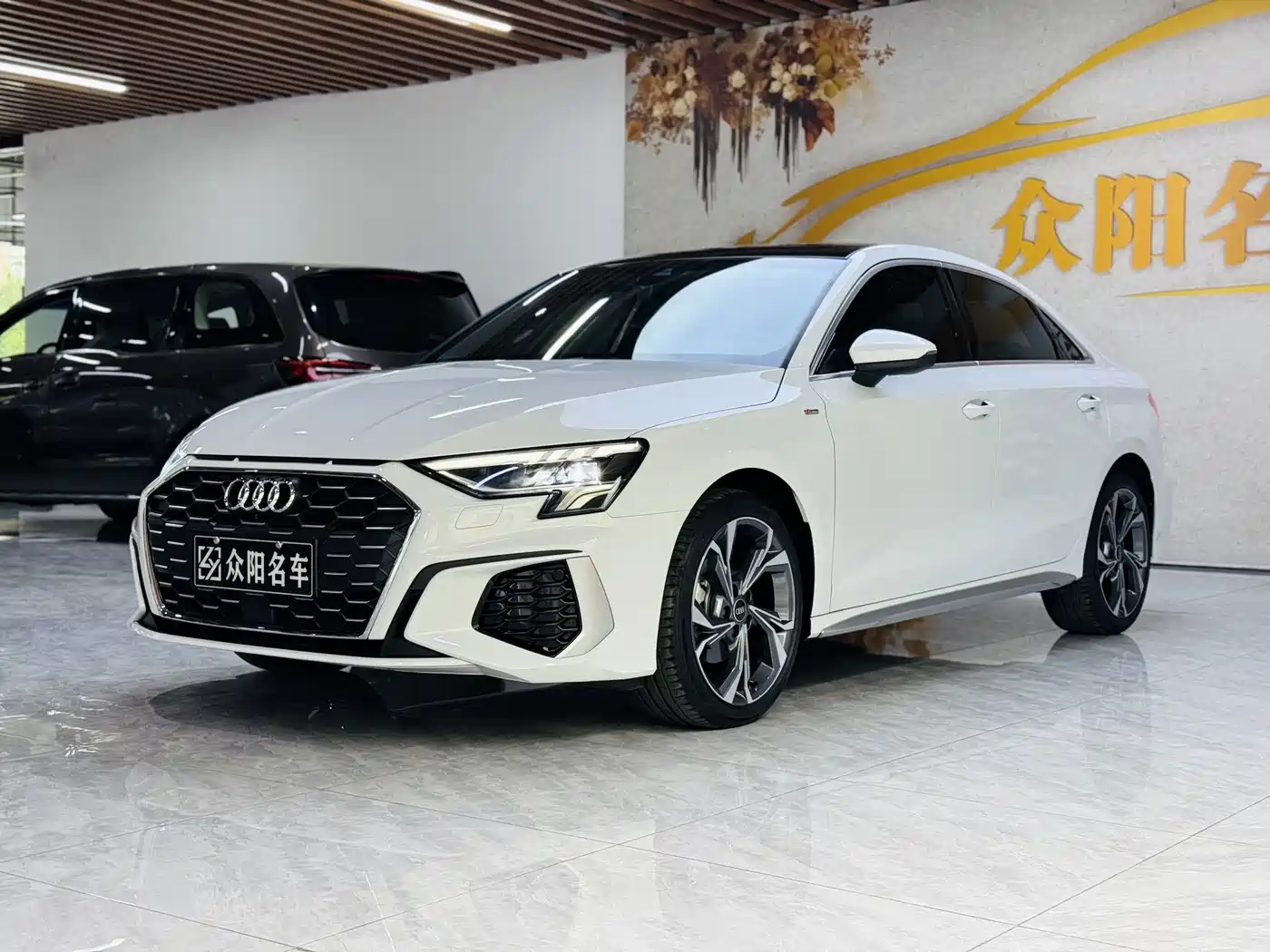 奥迪A3 2024款 Sportback 35 TFSI RS套件燃速型 2024