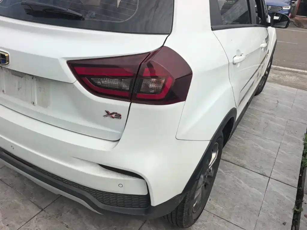 Geely Vision X3 X3 2020 1.5L MT Luxury