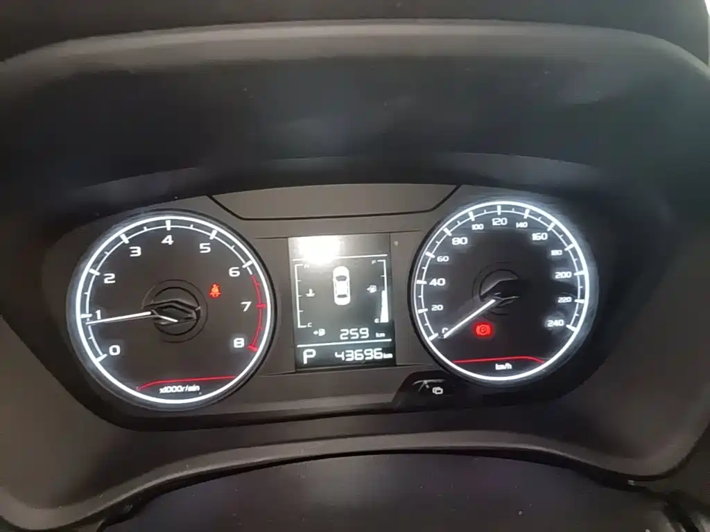 Geely Vision X3 — миниатюра 12