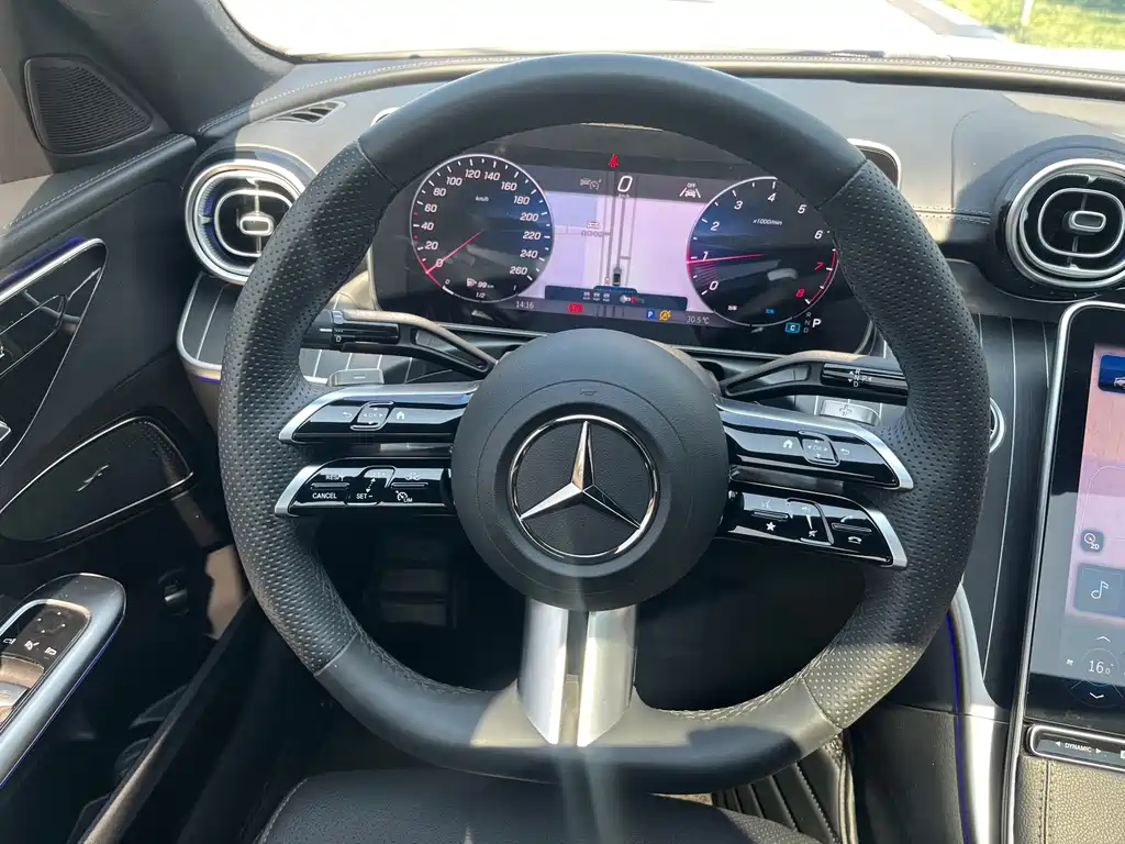 Mercedes-Benz C-Class — миниатюра 5
