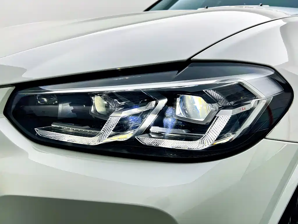 BMW iX3 — миниатюра 31