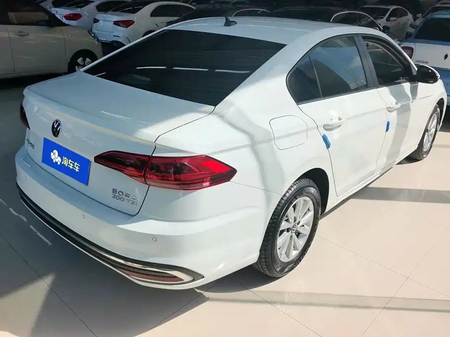 Volkswagen Bora — миниатюра 3