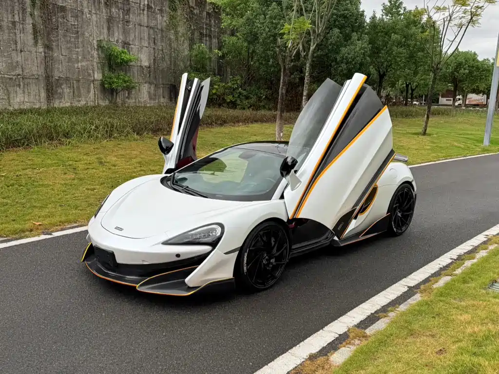 MCLAREN 570