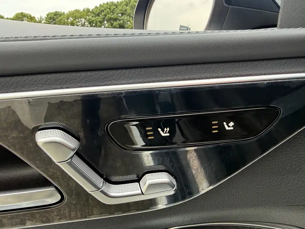 Mercedes-Benz C-Class — миниатюра 17