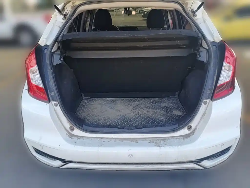 Honda Fit — миниатюра 24