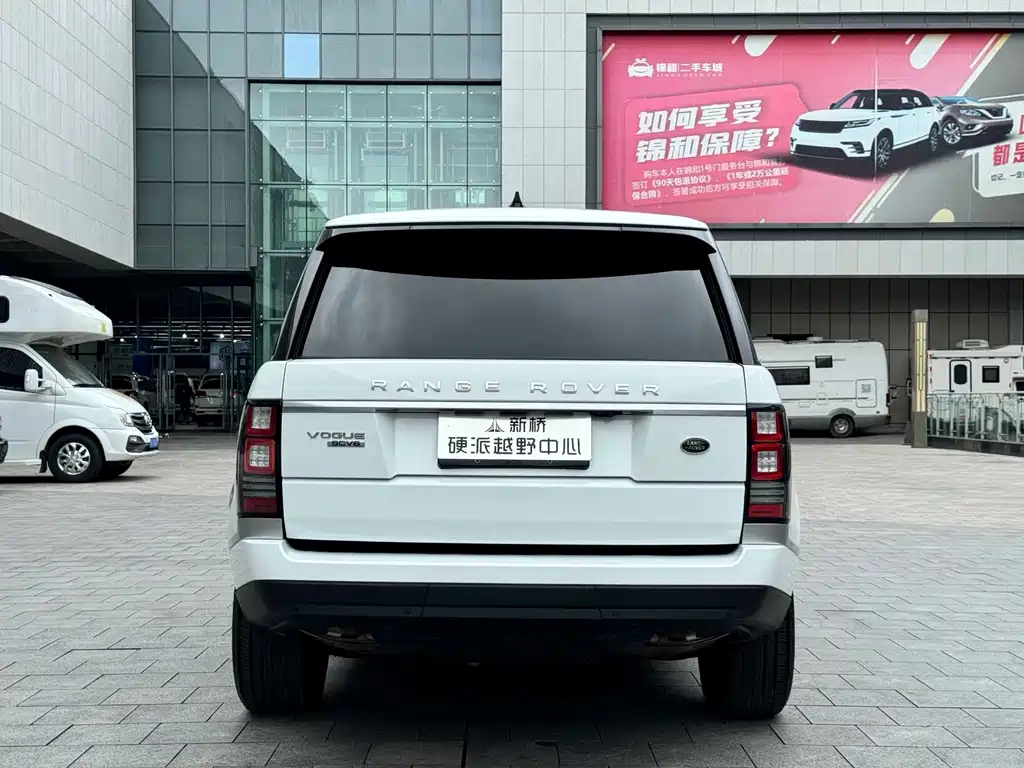 Land Rover Range Rover — миниатюра 13