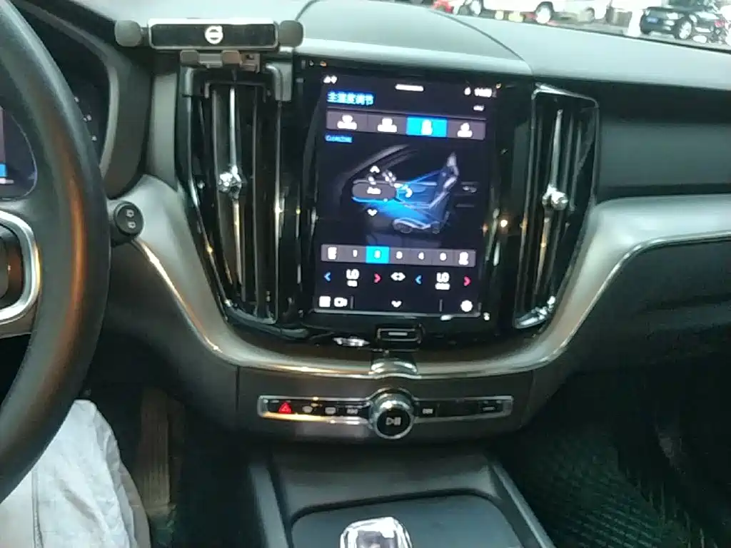 Volvo XC60 — миниатюра 13