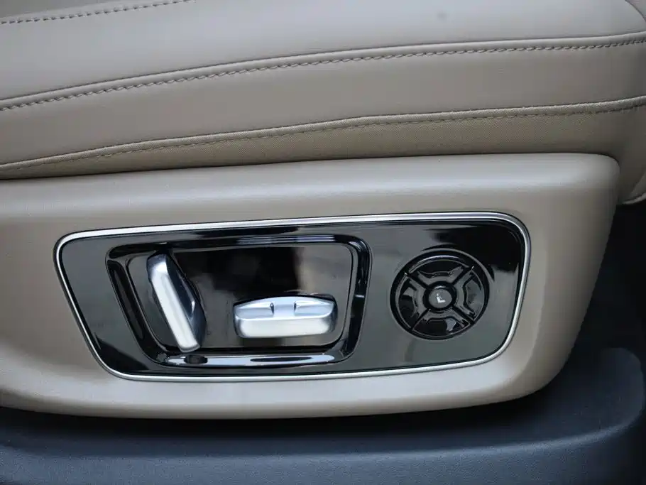 Li Auto Li L8 — миниатюра 6