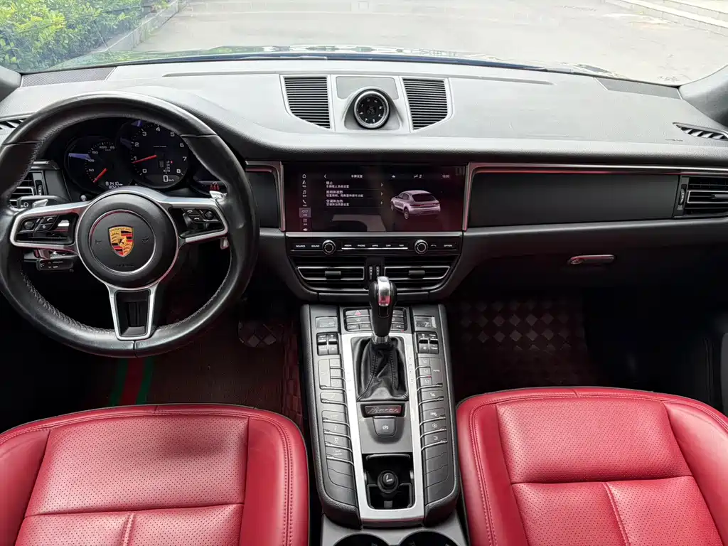 Porsche Macan — миниатюра 6