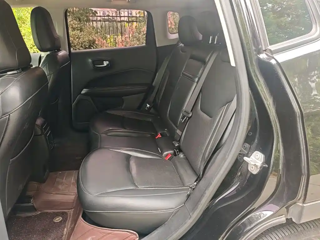 Jeep Compass — миниатюра 17
