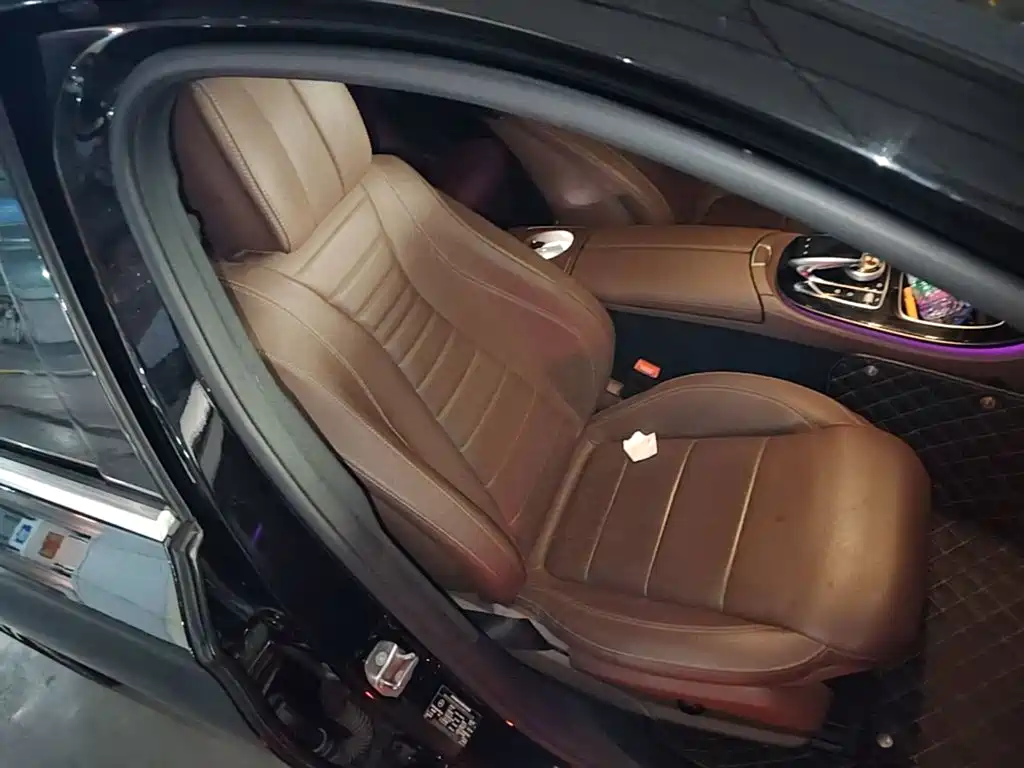 Mercedes-Benz E-Class — миниатюра 25