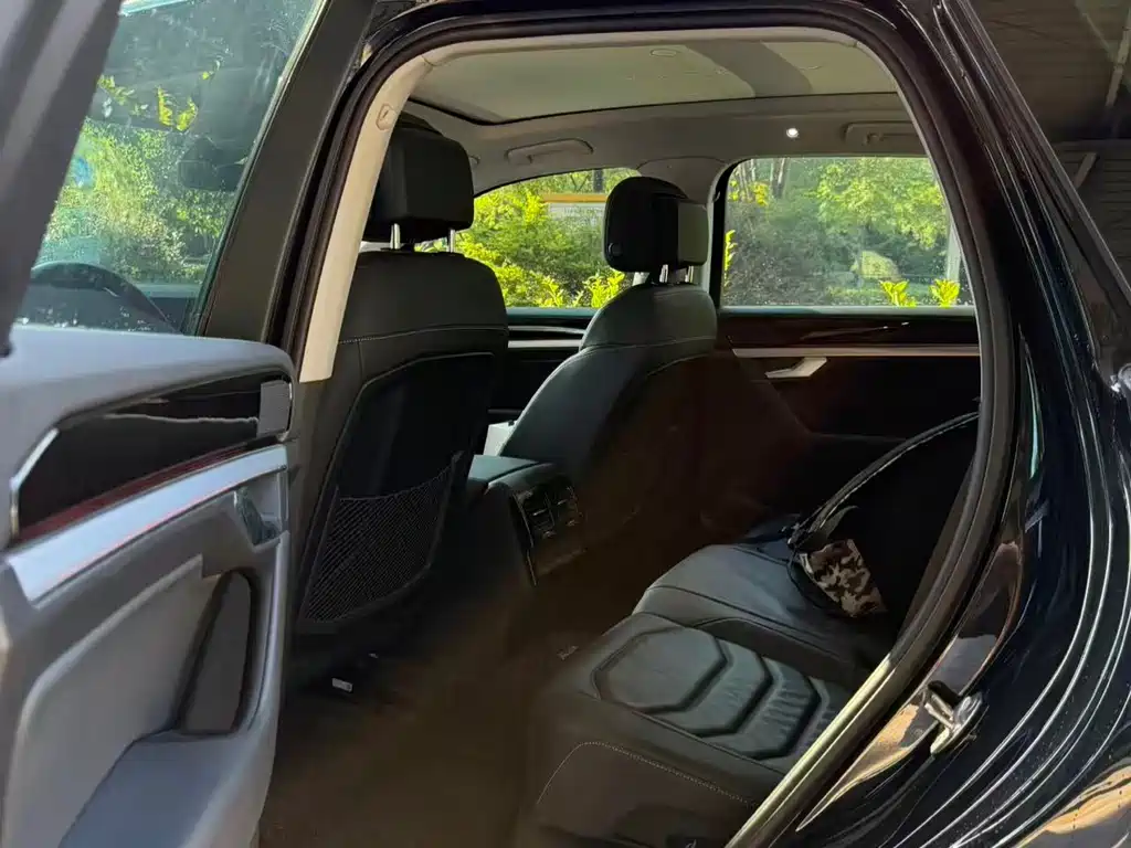 Volkswagen Touareg 2021 3.0TSI Sport