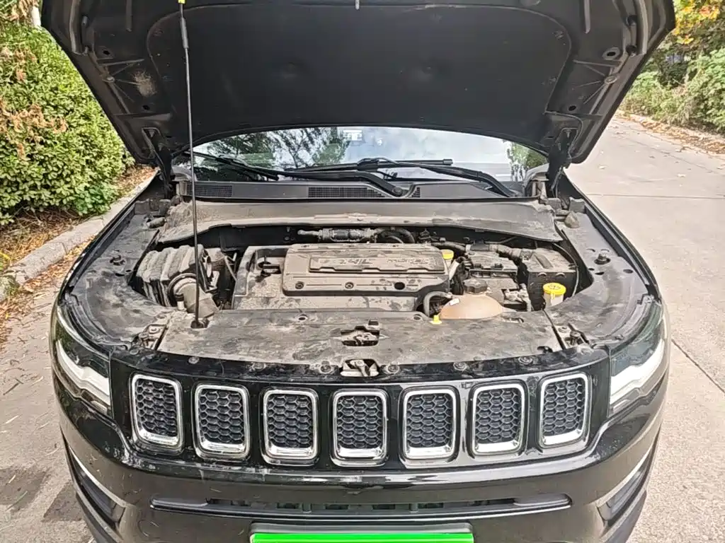 Jeep Compass — миниатюра 20