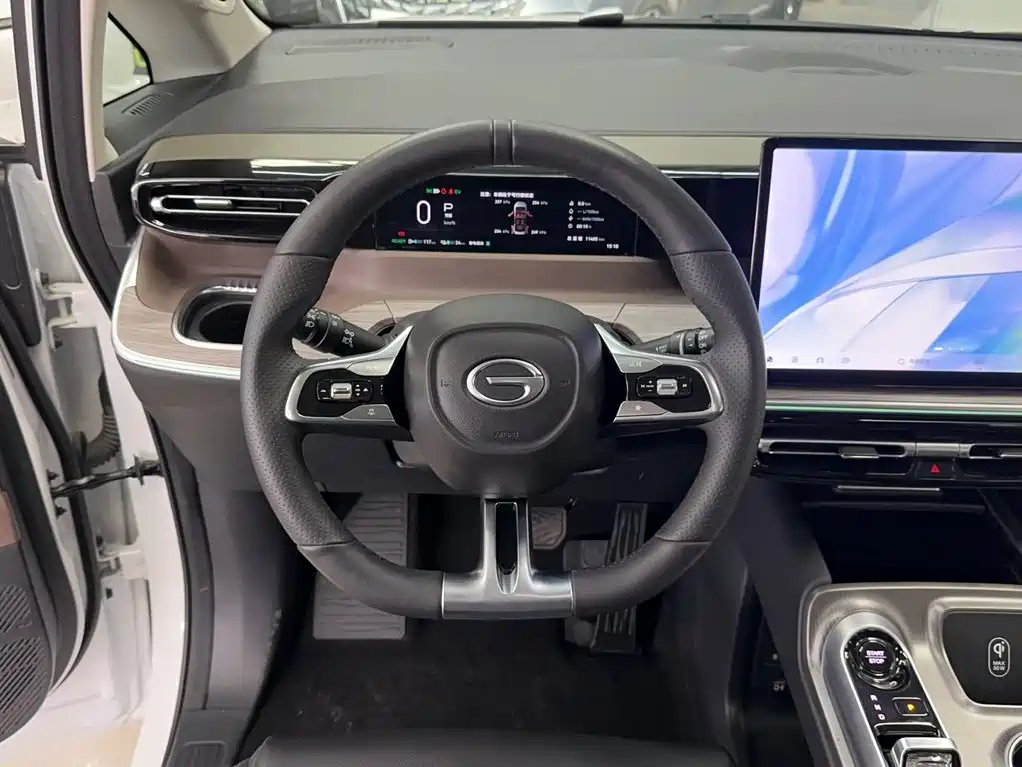 GAC Motor Trumpchi E8 PHEV — миниатюра 4
