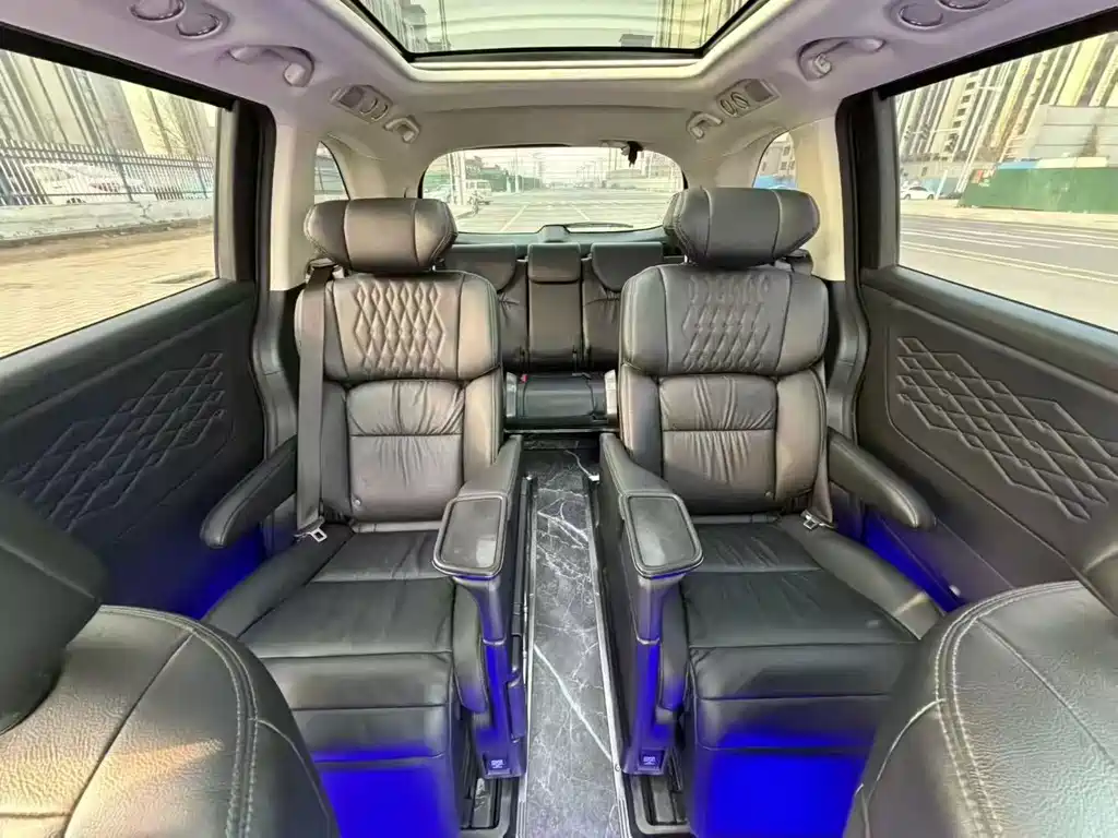 Honda Elysion — миниатюра 8