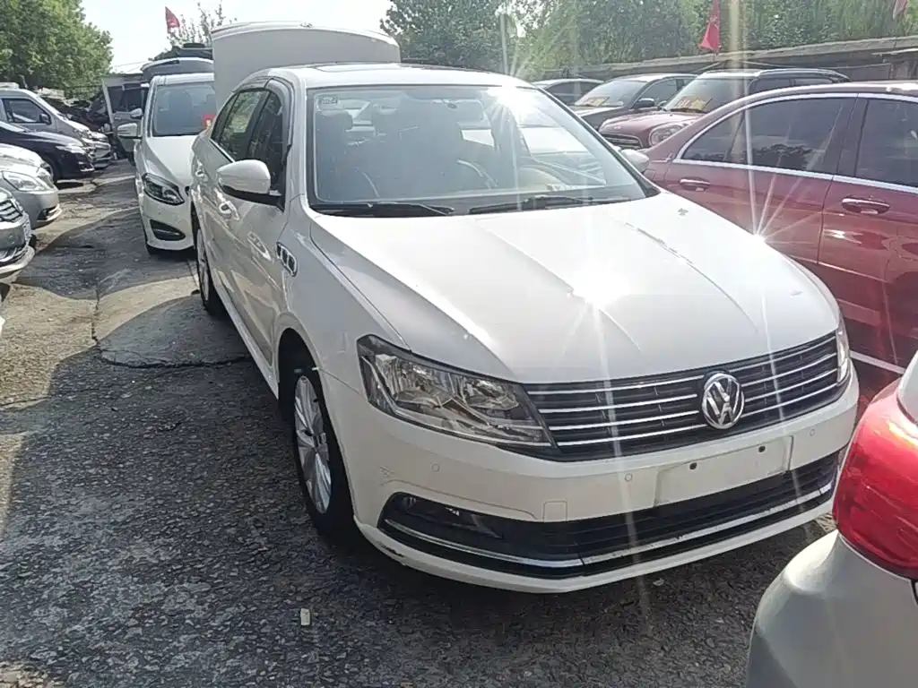 Volkswagen Lavida — миниатюра 3
