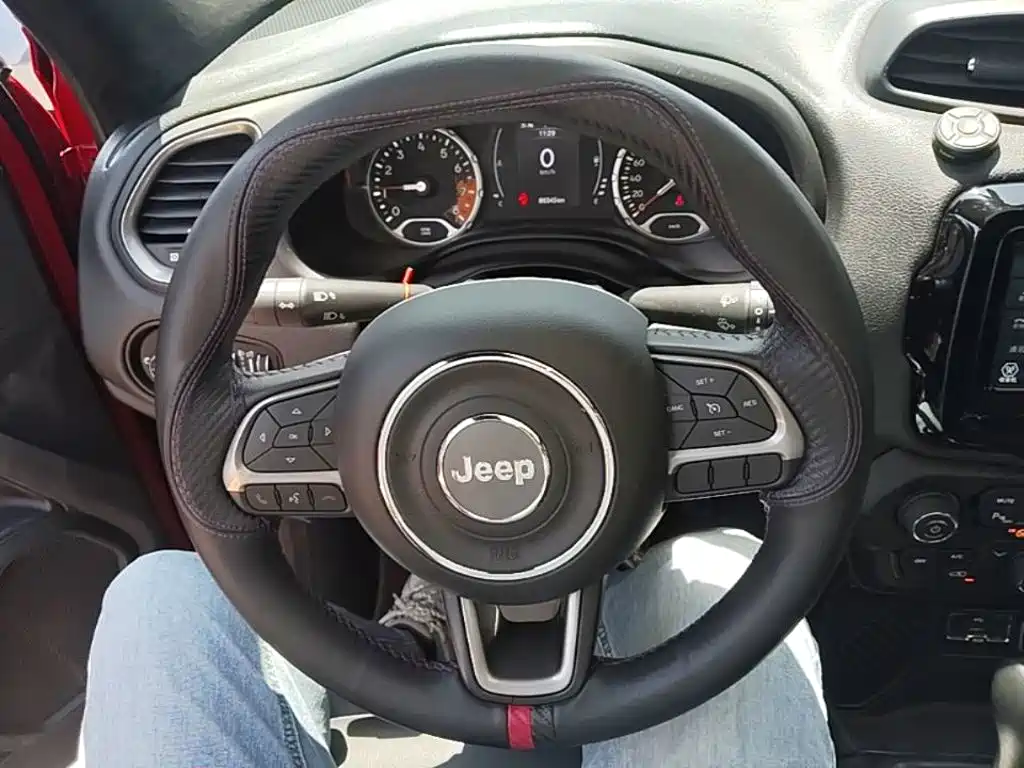 Jeep Renegade — миниатюра 11