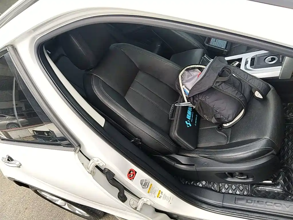 Land Rover Discovery Sport — миниатюра 25