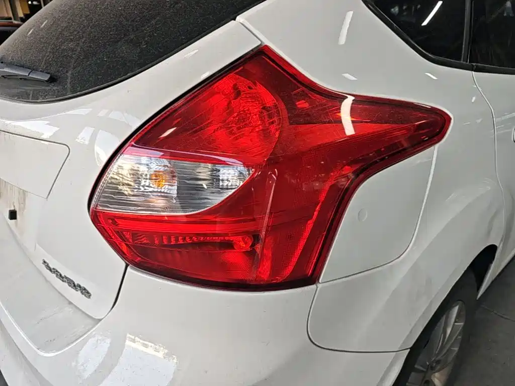 Ford Focus — миниатюра 8
