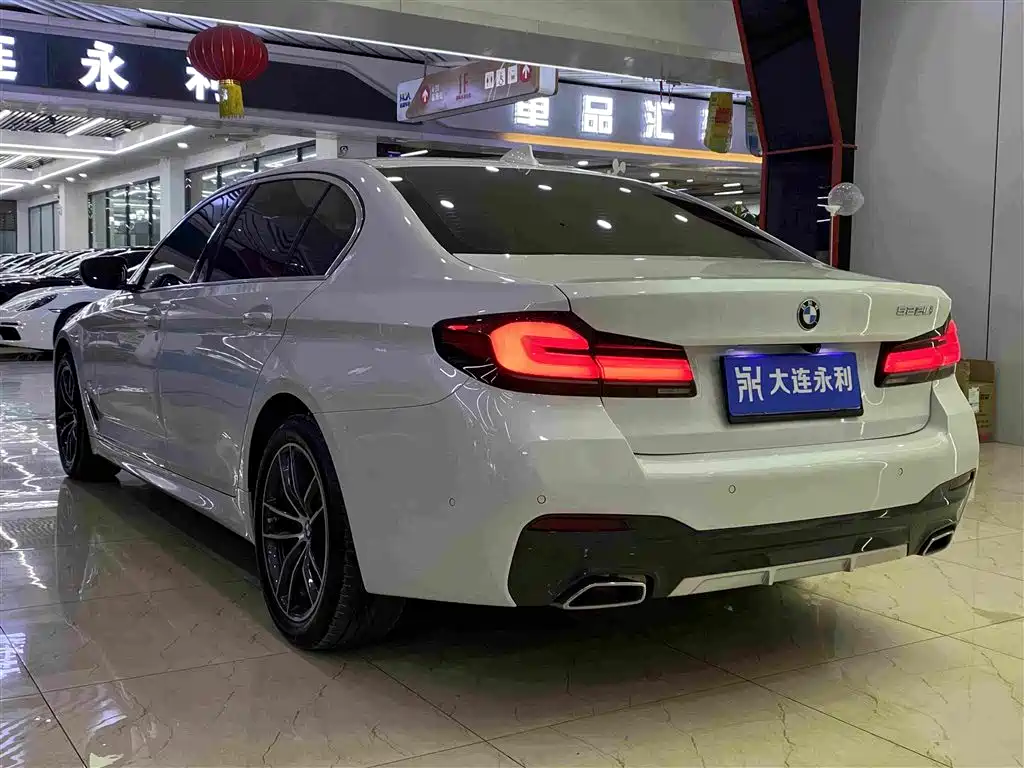 BMW 5 Series — миниатюра 18