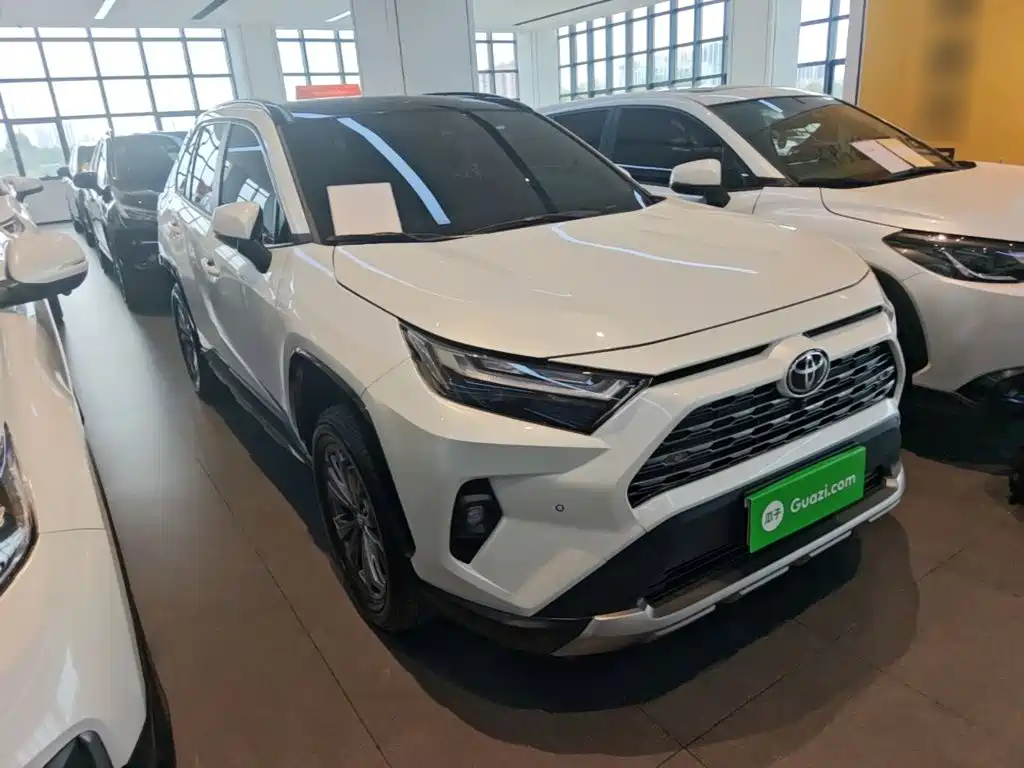 Toyota RAV4 — миниатюра 4