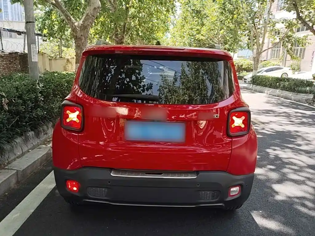 Jeep Renegade — миниатюра 6