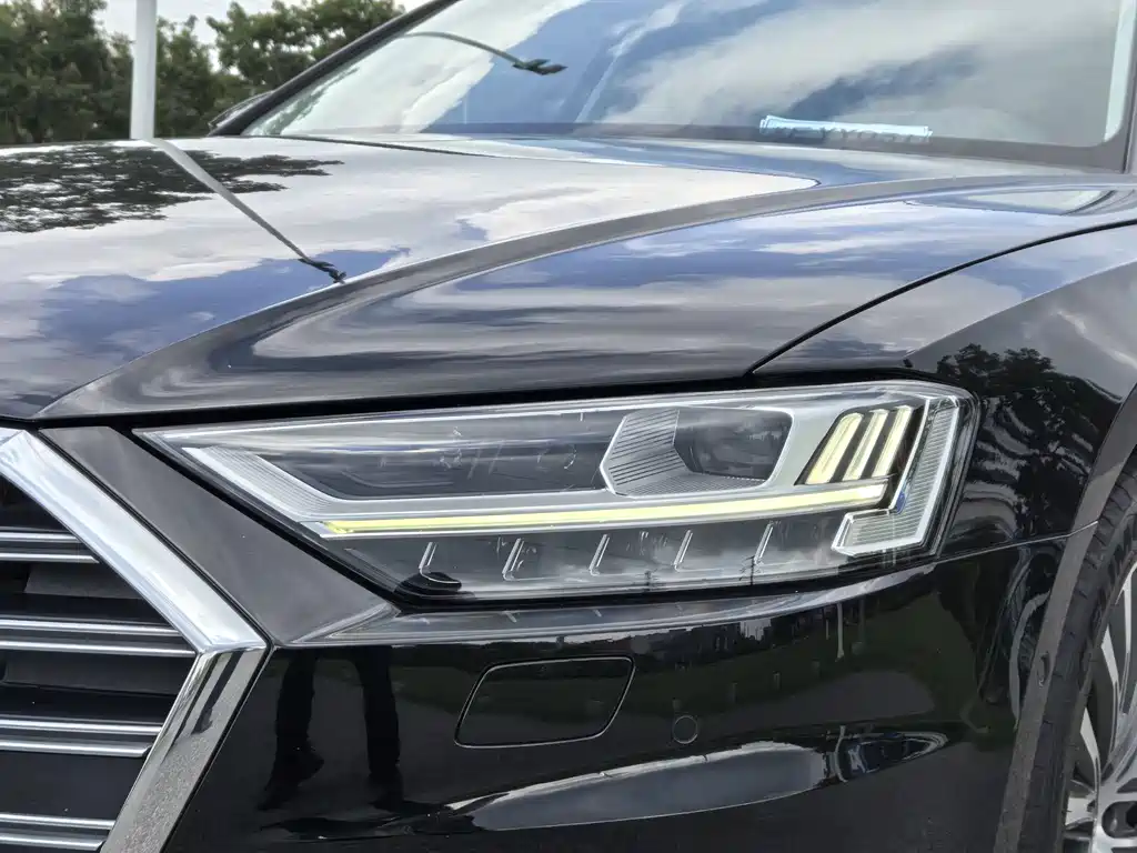 Audi A8 — миниатюра 4