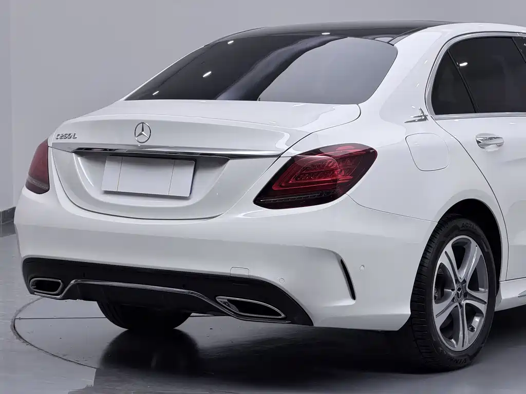 Mercedes-Benz C-Class — миниатюра 9