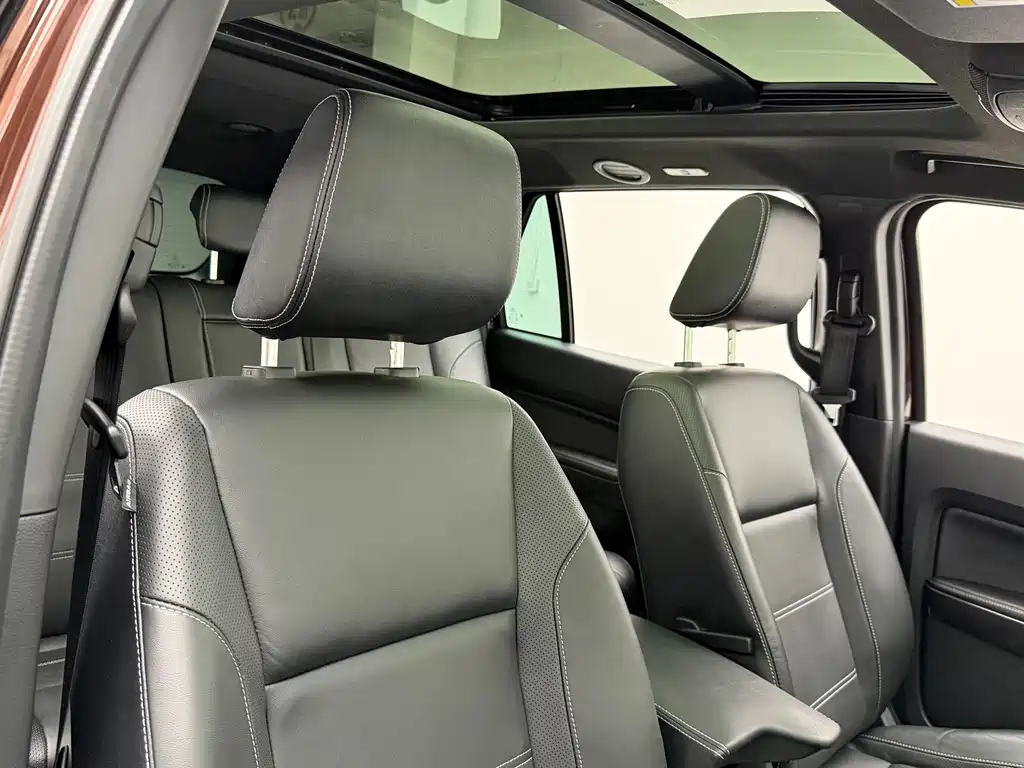 Ford Everest — миниатюра 21