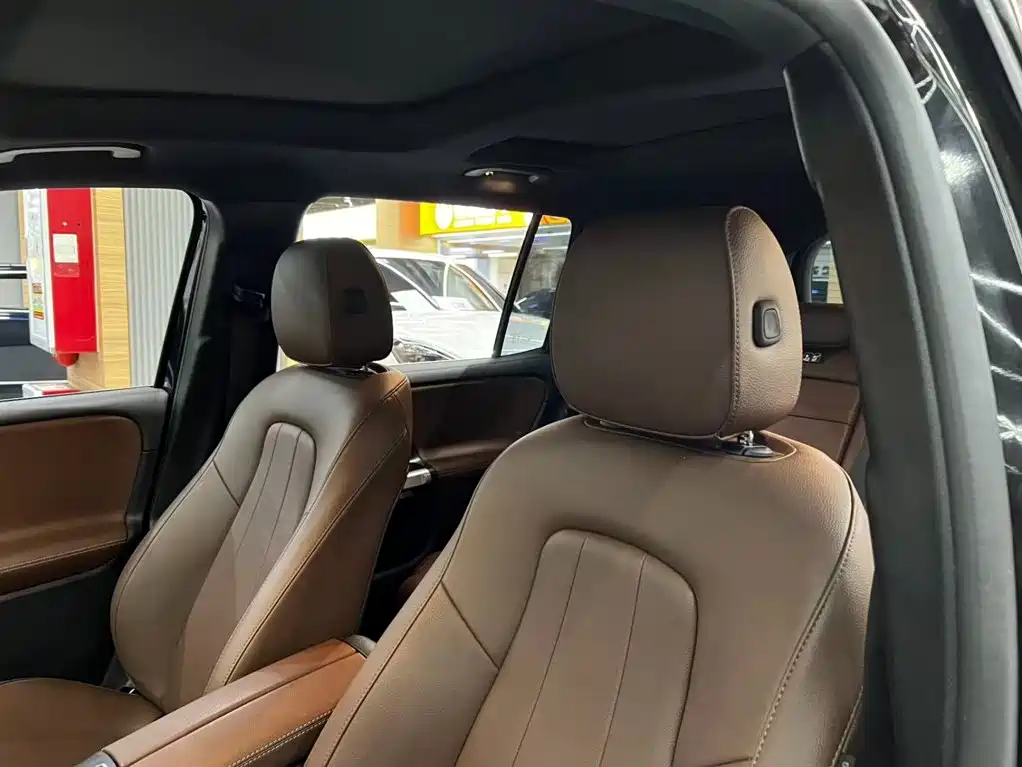 Mercedes-Benz GLB — миниатюра 3