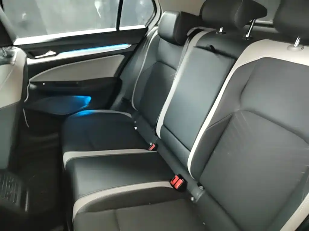 Volkswagen Golf — миниатюра 17
